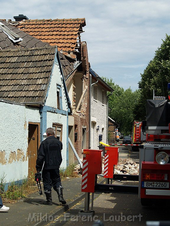 Detonation im Haus Erftstadt Dirmertsheim Brueckenstr P598.JPG